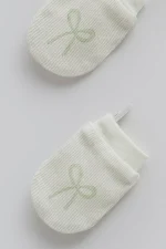 Pack naissance bonnet, moufles & bavoir – Image 2