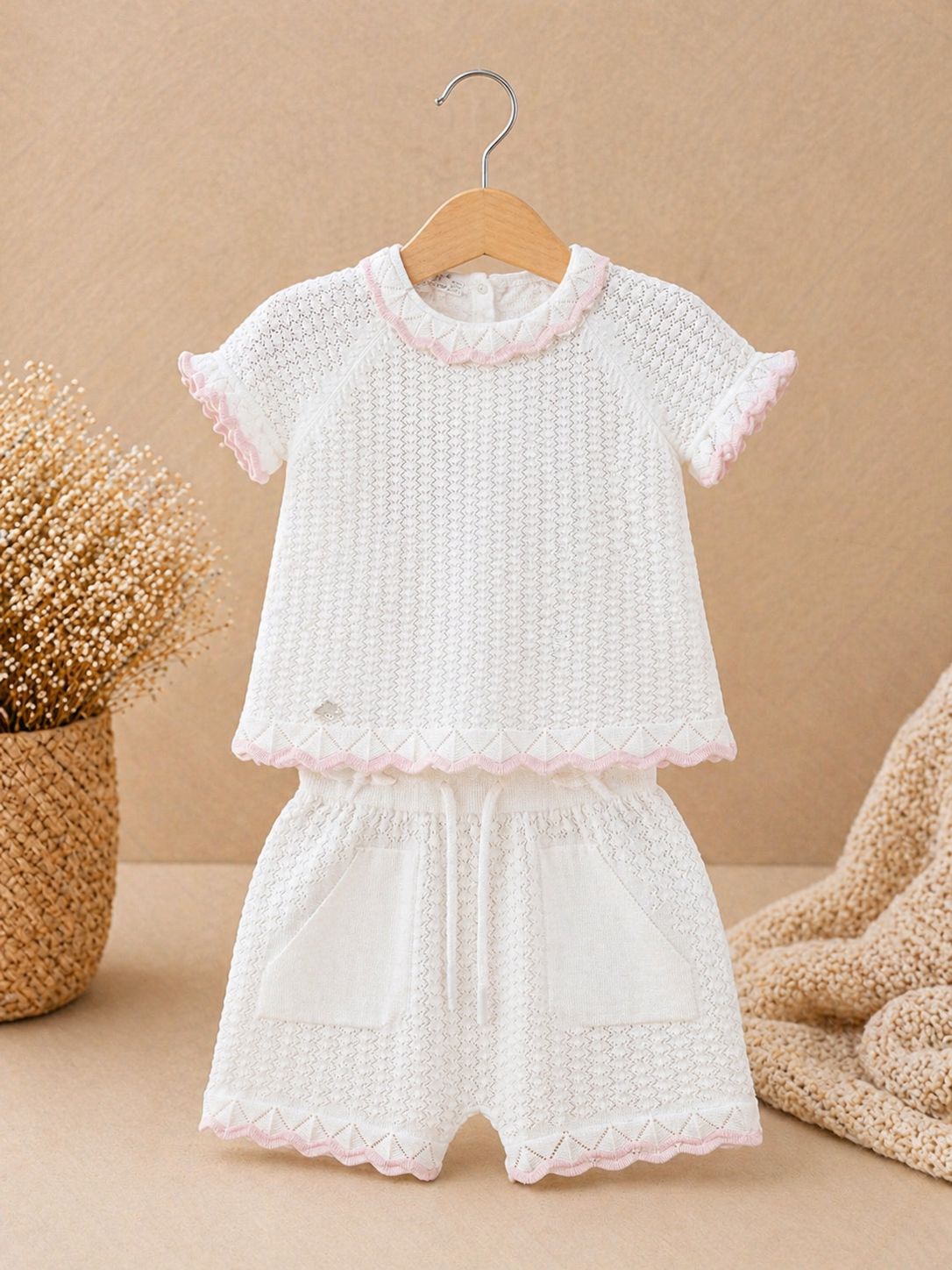 1362 Ensemble bébé 2 pièces en maille cotonnée 100% coton – Blanc & rose – Image 1