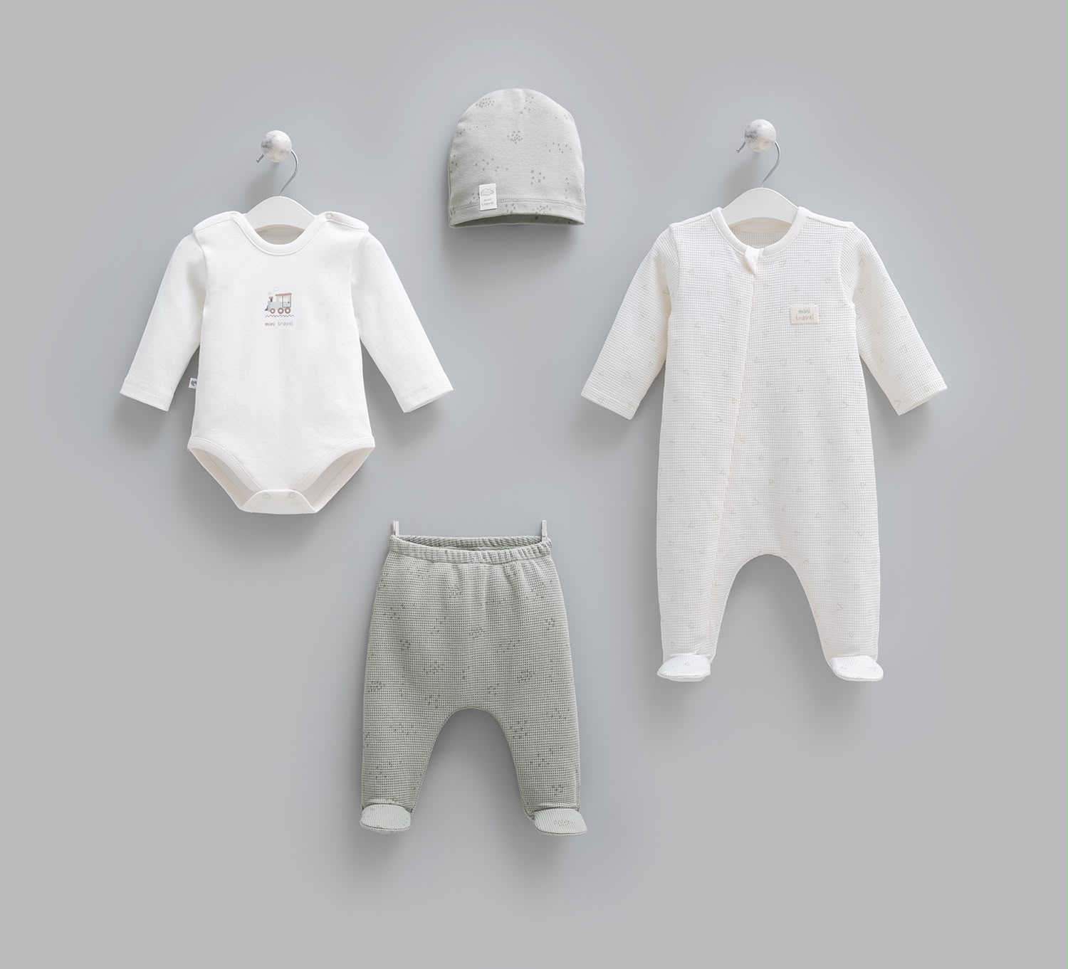 ZE2282.YESIL Ensemble Naissance 4 Pièces en Coton Doux – Collection Mini Travel – Image 1