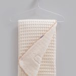 Couverture Bébé Douceur – Gaufrette & Sherpa - Ecru