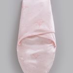 Emmaillotage bébé "Ciel Étoilé" avec scratch – Rose