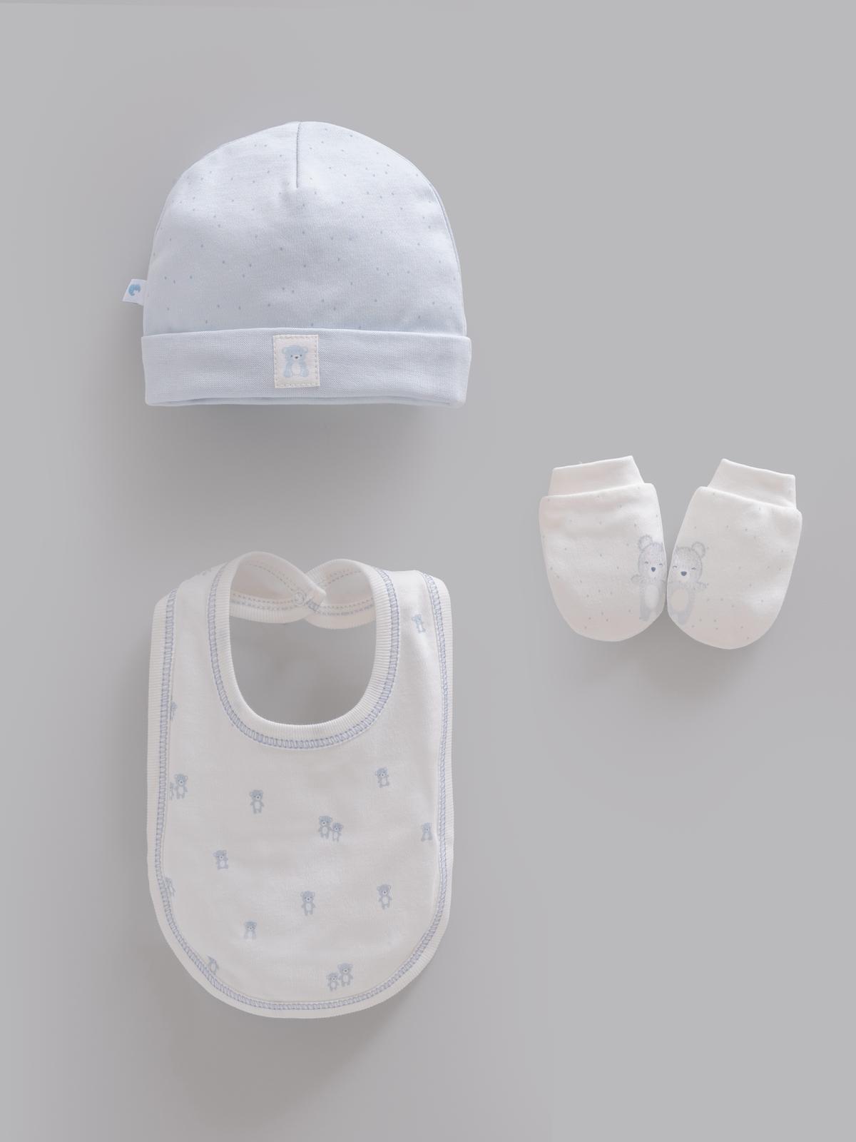 WhatsApp Image 2026-09-03 at 07.43.10 (1) Ensemble naissance 3 pièces "Petits Ours" – bonnet, bavoir et moufles en coton doux – Image 1
